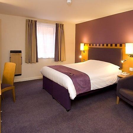 Premier Inn Bournemouth Central Exterior foto